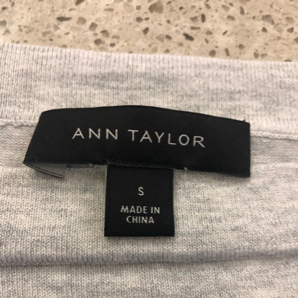 Ann Taylor Silk Cotton Blend Boatneck Pullover Top Bell Sleeve Size S Light Grey - Picture 3 of 10